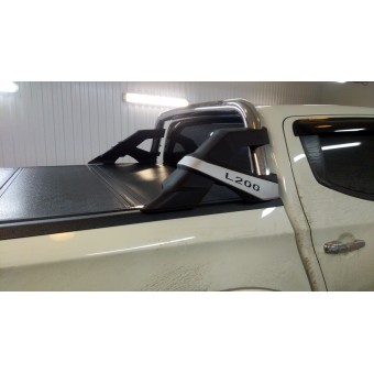 Защитная дуга для Mitsubishi L200 в кузов пикапа, цвет черный (устанавливается со сверлением, на болты, без логотипа)